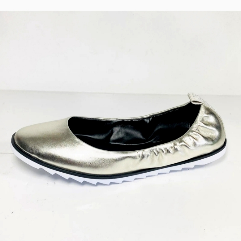 DKNY Vivi Ballerina flats 6.5